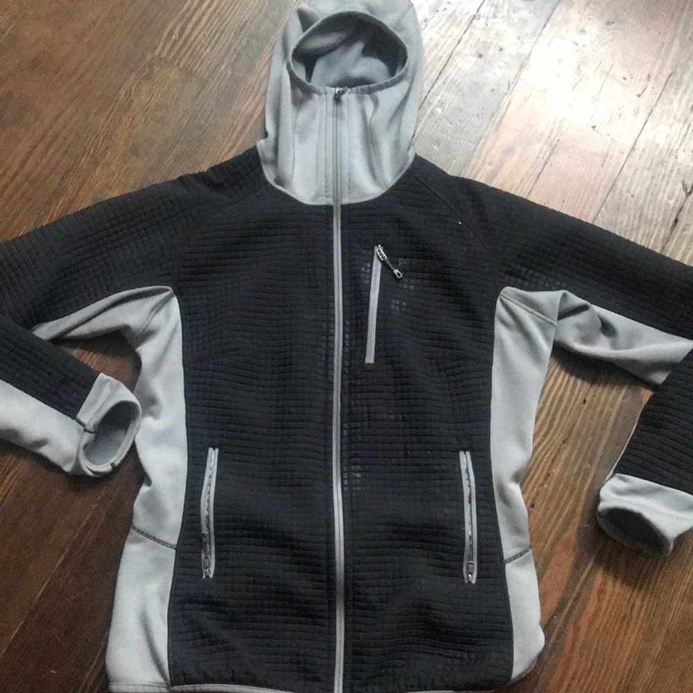 Patagonia hoodie/windbreaker